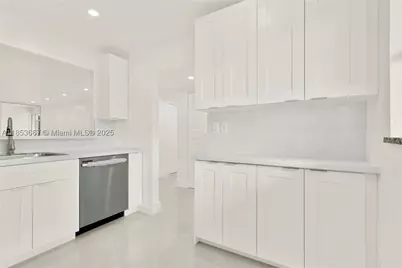 8320 Sands Point #M107, Tamarac, FL 33321 - Photo 3