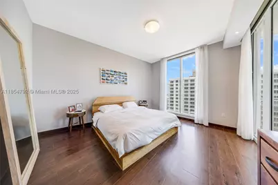 901 Brickell Key #3002, Miami, FL 33131 - Photo 7