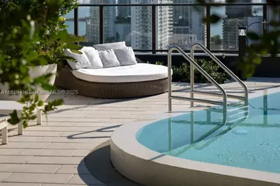 23 NE 17th #B1, Miami, FL 33132 - Photo 7