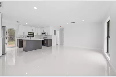 949 SE 5th, Deerfield Beach, FL 33441 - Photo 5