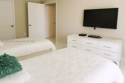 250 Sunny Isles #3-1506, Sunny Isles Beach, FL 33160 - Photo 19