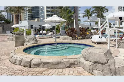 18001 Collins #1214- 1215, Sunny Isles Beach, FL 33160 - Photo 25