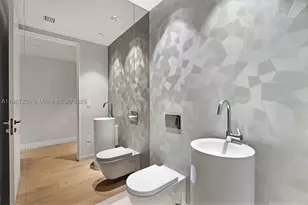 1000 Biscayne, Miami, FL 33132 - Photo 21