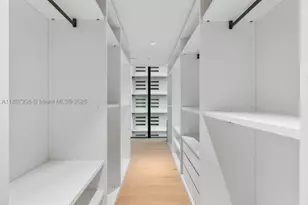 1000 Biscayne, Miami, FL 33132 - Photo 27