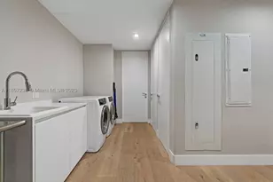 1000 Biscayne, Miami, FL 33132 - Photo 11