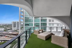 1000 Biscayne, Miami, FL 33132 - Photo 35