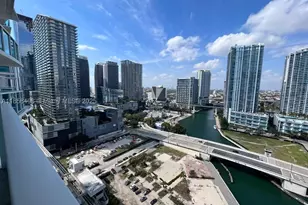 31 SE 5th, Miami, FL 33131 - Photo 17