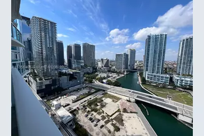31 SE 5th #2603, Miami, FL 33131 - Photo 17