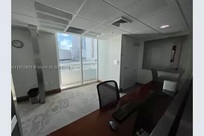 31 SE 5th #2603, Miami, FL 33131 - Photo 37
