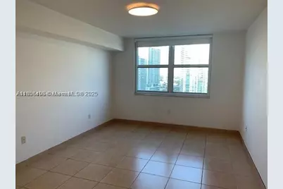 31 SE 5th #2603, Miami, FL 33131 - Photo 11