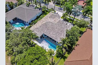 2523 Montclaire, Weston, FL 33327 - Photo 11