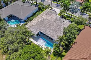 2523 Montclaire, Weston, FL 33327 - Photo 11