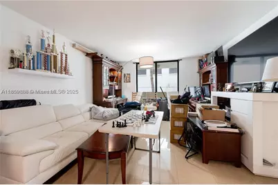 1621 Collins #302, Miami Beach, FL 33139 - Photo 17