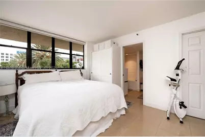 1621 Collins #302, Miami Beach, FL 33139 - Photo 7