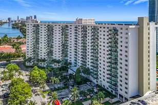 19380 Collins, Sunny Isles Beach, FL 33160 - Photo 37
