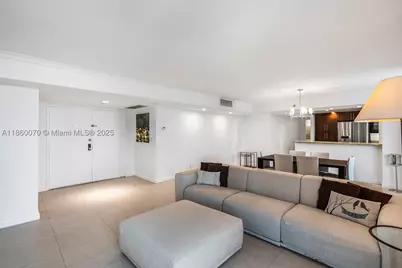 2401 Collins #1808, Miami Beach, FL 33140 - Photo 3