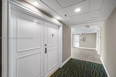 2401 Collins #1808, Miami Beach, FL 33140 - Photo 41