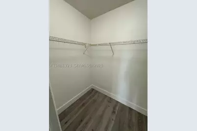 5600 Collins #11W, Miami Beach, FL 33140 - Photo 11