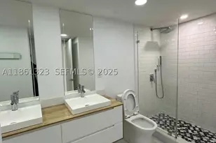 5600 Collins, Miami Beach, FL 33140 - Photo 17