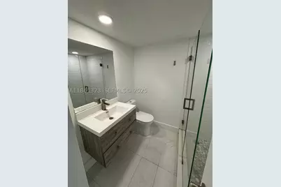 5600 Collins #11W, Miami Beach, FL 33140 - Photo 19