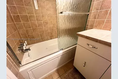 2750 NE 183rd #2707, Aventura, FL 33160 - Photo 29