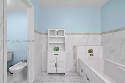 311 N Surf #311, Hollywood, FL 33019 - Photo 57