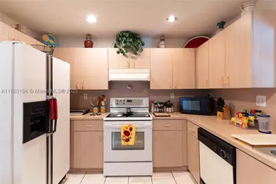 11680 SW 92nd, Miami, FL 33176 - Photo 15