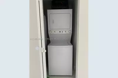 1010 SW 2 #1110, Miami, FL 33130 - Photo 15