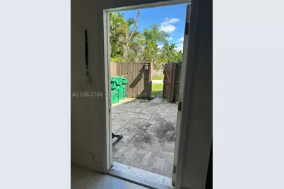 11208 SW 67th, Miami, FL 33173 - Photo 27