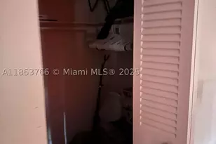 11208 SW 67th, Miami, FL 33173 - Photo 7