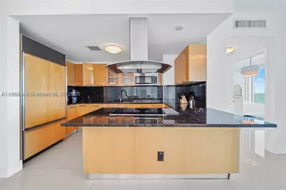 6899 Collins #808, Miami Beach, FL 33141 - Photo 17