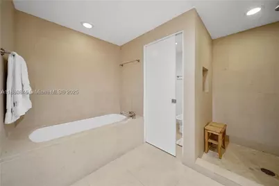 6899 Collins #808, Miami Beach, FL 33141 - Photo 25