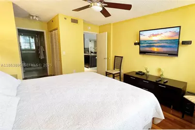 19555 E Country Club #8305, Aventura, FL 33180 - Photo 7