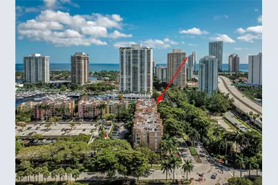 19555 E Country Club #8305, Aventura, FL 33180 - Photo 23