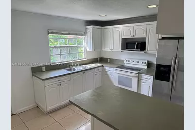 1178 NW 105th, Miami, FL 33150 - Photo 9