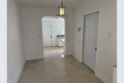1178 NW 105th, Miami, FL 33150 - Photo 7