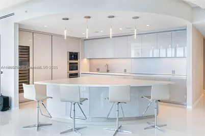 18975 Collins #4600, Sunny Isles Beach, FL 33160 - Photo 5