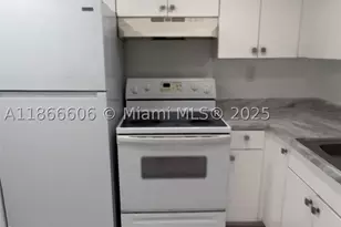 498 NW 165th St, Miami, FL 33169 - Photo 3
