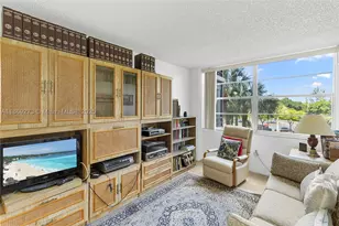 1000 Saint Charles, Pembroke Pines, FL 33026 - Photo 17