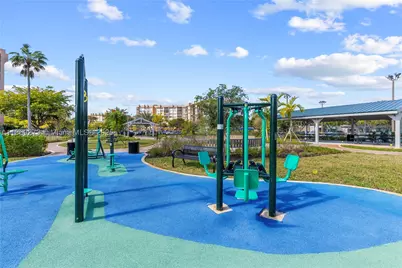 1000 Saint Charles #319, Pembroke Pines, FL 33026 - Photo 29
