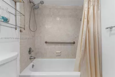 1000 Saint Charles #319, Pembroke Pines, FL 33026 - Photo 21