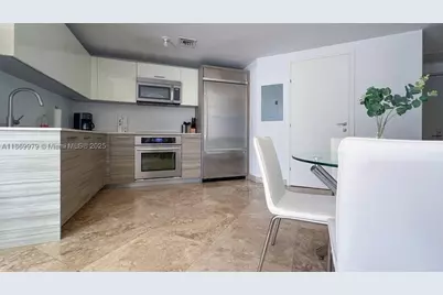 1300 Brickell Bay #3007, Miami, FL 33131 - Photo 3