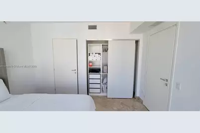 1300 Brickell Bay #3007, Miami, FL 33131 - Photo 9