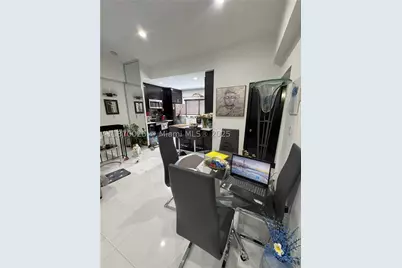 6411 W 27th #201, Hialeah, FL 33016 - Photo 15