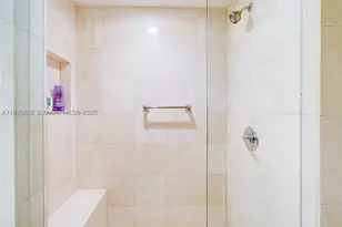 2000 Island, Aventura, FL 33160 - Photo 13