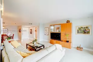 2000 Island, Aventura, FL 33160 - Photo 3