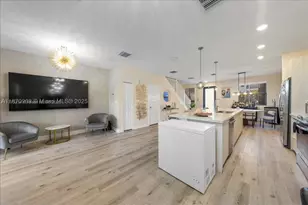 10413 NW 82nd, Doral, FL 33178 - Photo 17