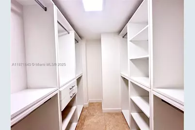 3301 N Country Club #410, Aventura, FL 33180 - Photo 11