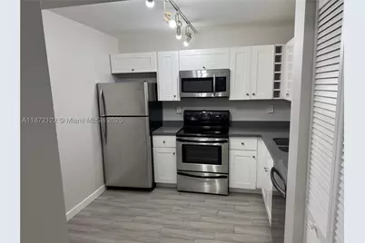 721 N Pine Island #201, Plantation, FL 33324 - Photo 3