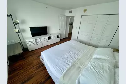 1155 Brickell Bay #1805, Miami, FL 33131 - Photo 7